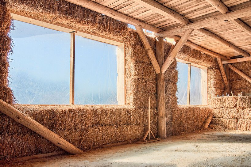 French straw bale house