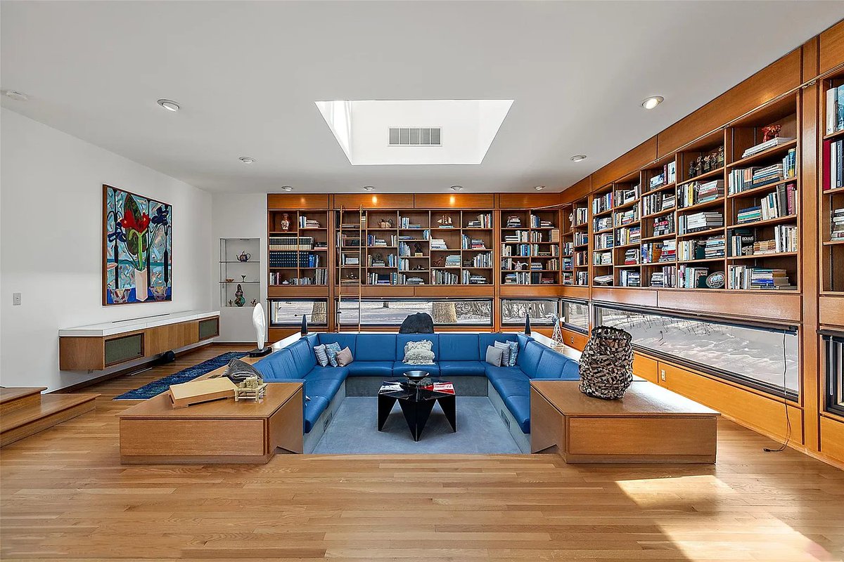 Bloomfield conversation pit